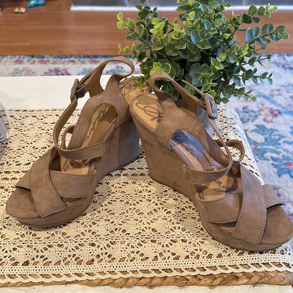 American Rag Wedges - Picture 2 of 4